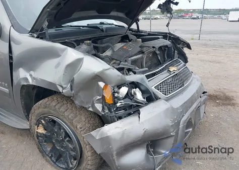 2012 Chevrolet Tahoe Ltz z USA, uszkodzony, nr VIN 1GNSKCE02CR247878